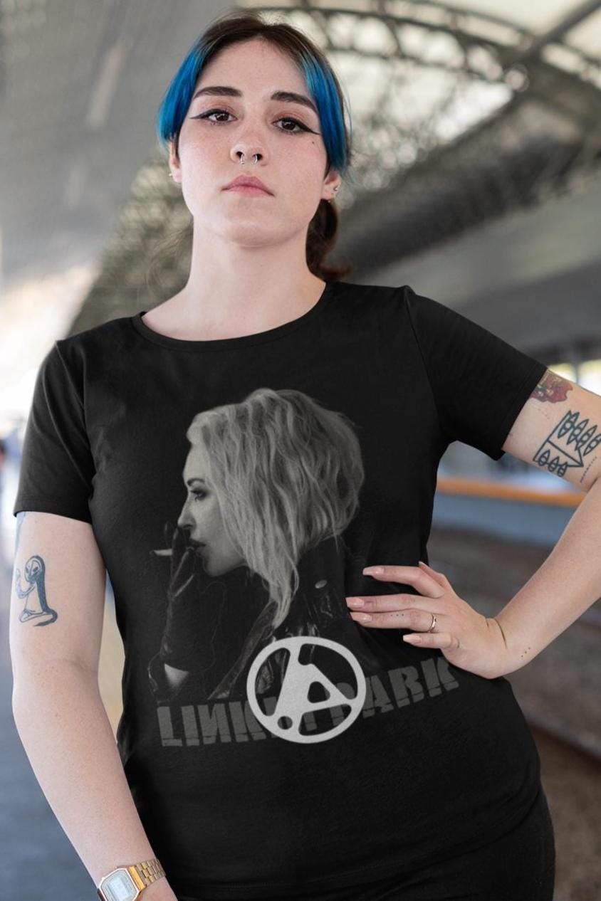 Emily Armstrong Smoking Gothic